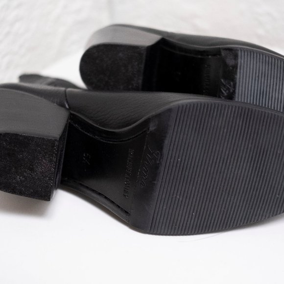 Rachel Comey Nassau Black Ankle Boots Size 6.5 - Picture 2 of 3